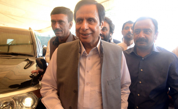 LHC orders govt to remove Parvez Elahi, family members’ names from Passport Control List
